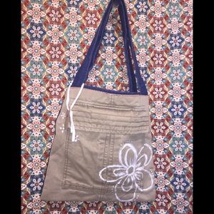 Old Navy’s Patriotic Tote; 100% Recycled Material